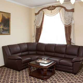 Гостиница Лидер Старый Оскол Полулюкс 2-комнатный-1